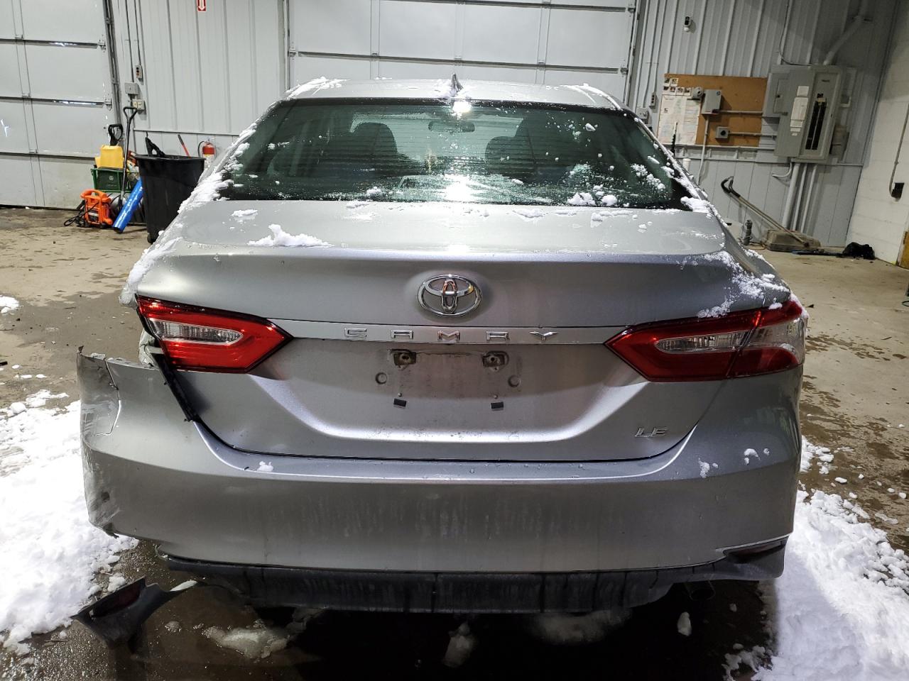 2019 Toyota Camry VIN 4T1B11HK8KU758466 Copart auction photo, side / rear end damage thumbnail 6