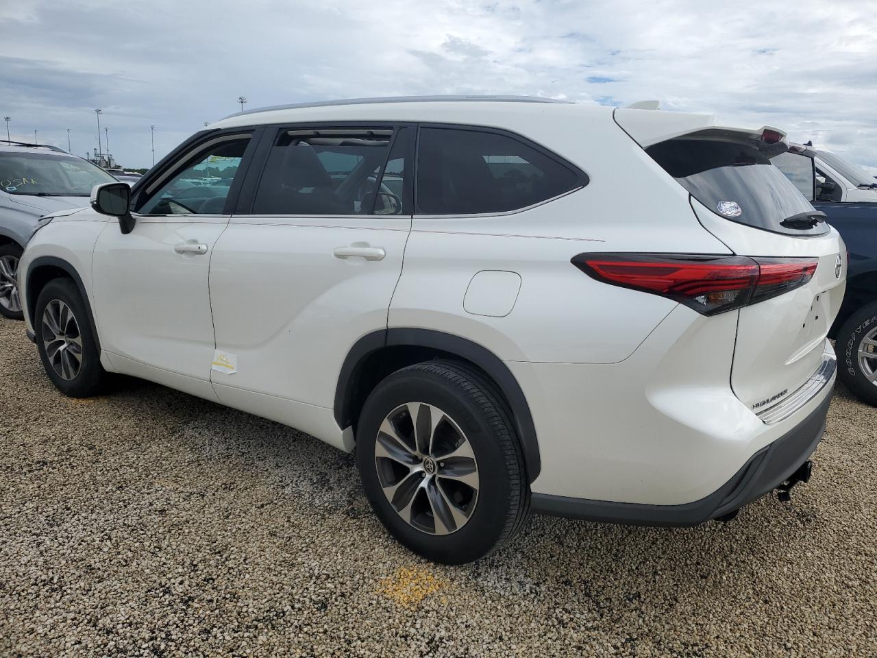 2021 Toyota Highlander VIN 5TDGZRAH2MS079431 Copart auction photo, water/flood damage thumbnail 2