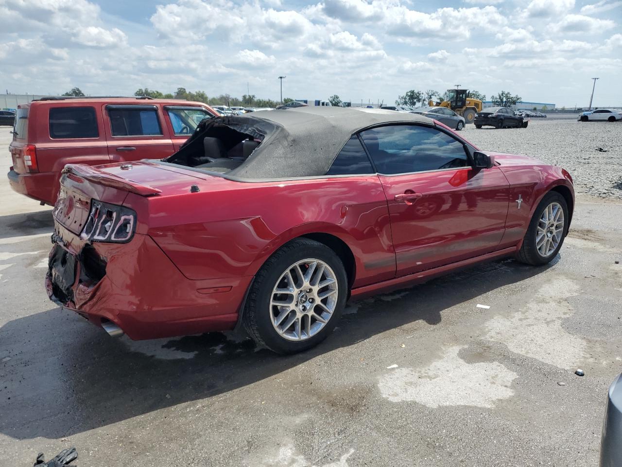 2014 Ford Mustang VIN 1ZVBP8EM9E5235065 Copart auction photo, burn - interior / rear end damage thumbnail 3