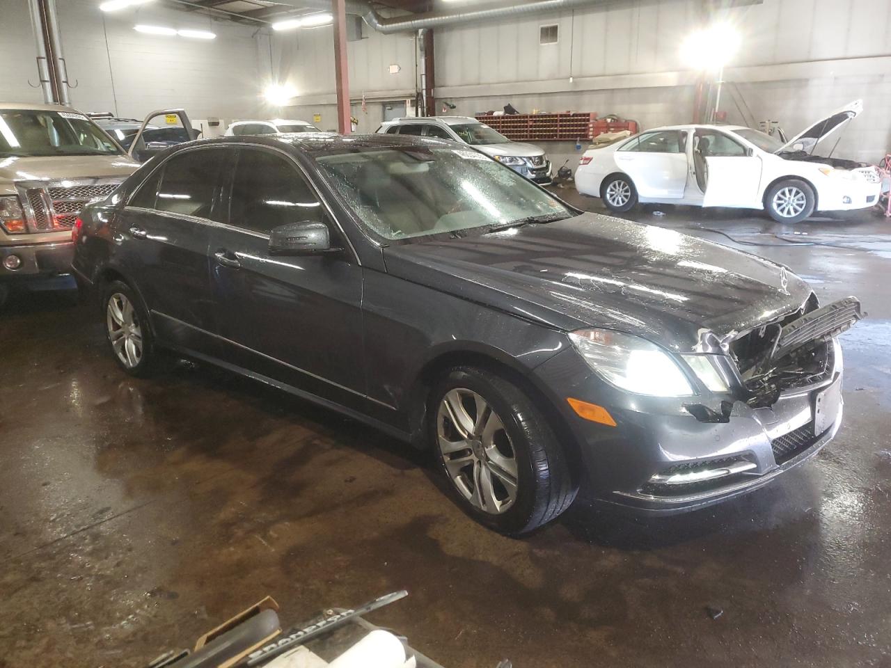 2011 Mercedes-Benz E-klasse VIN WDDHF8HB2BA345877 Copart auction photo, front end damage thumbnail 4