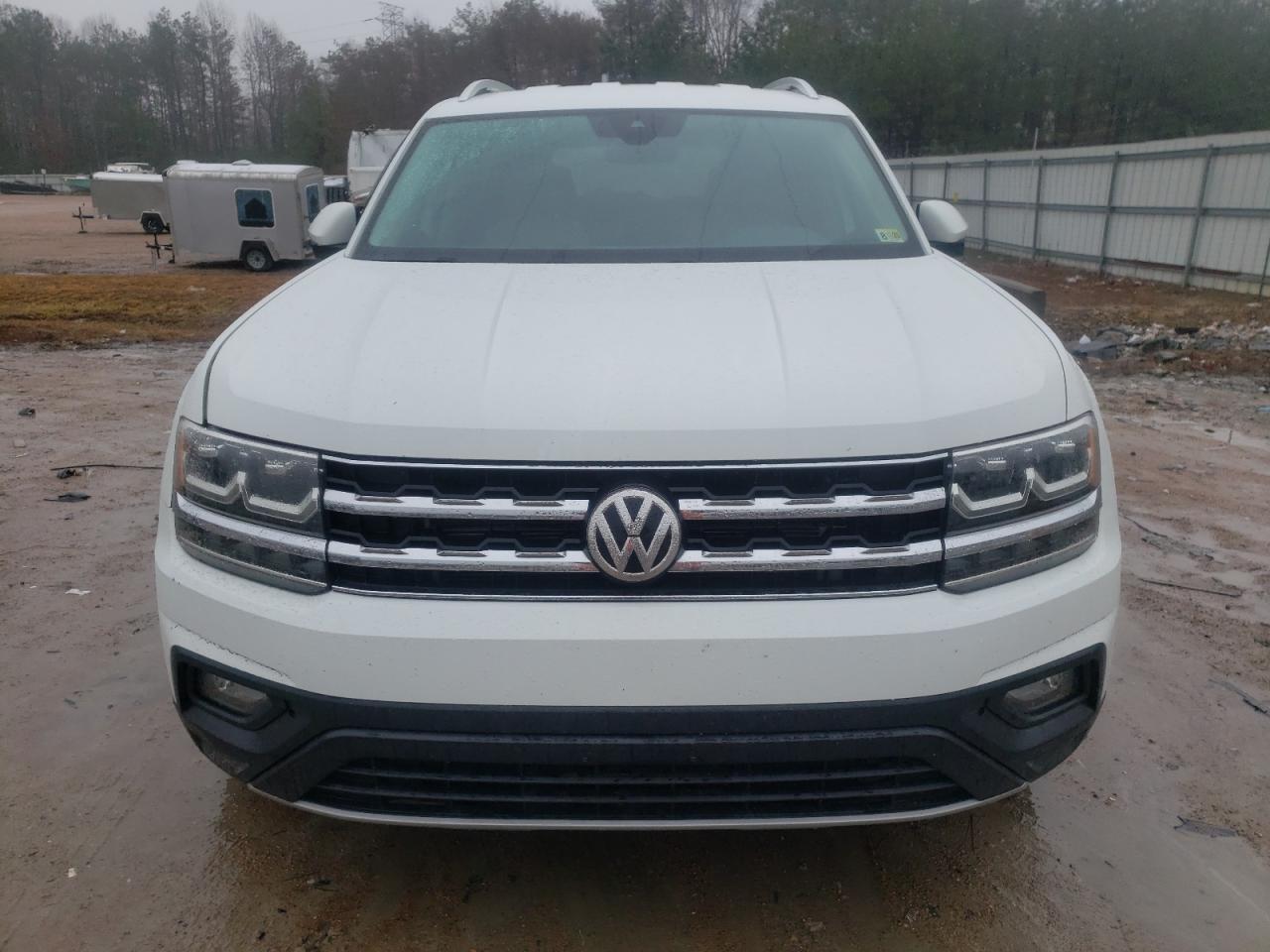 2019 Volkswagen Atlas VIN 1V2UR2CA1KC531828 Copart auction photo, side / undercarriage damage thumbnail 5