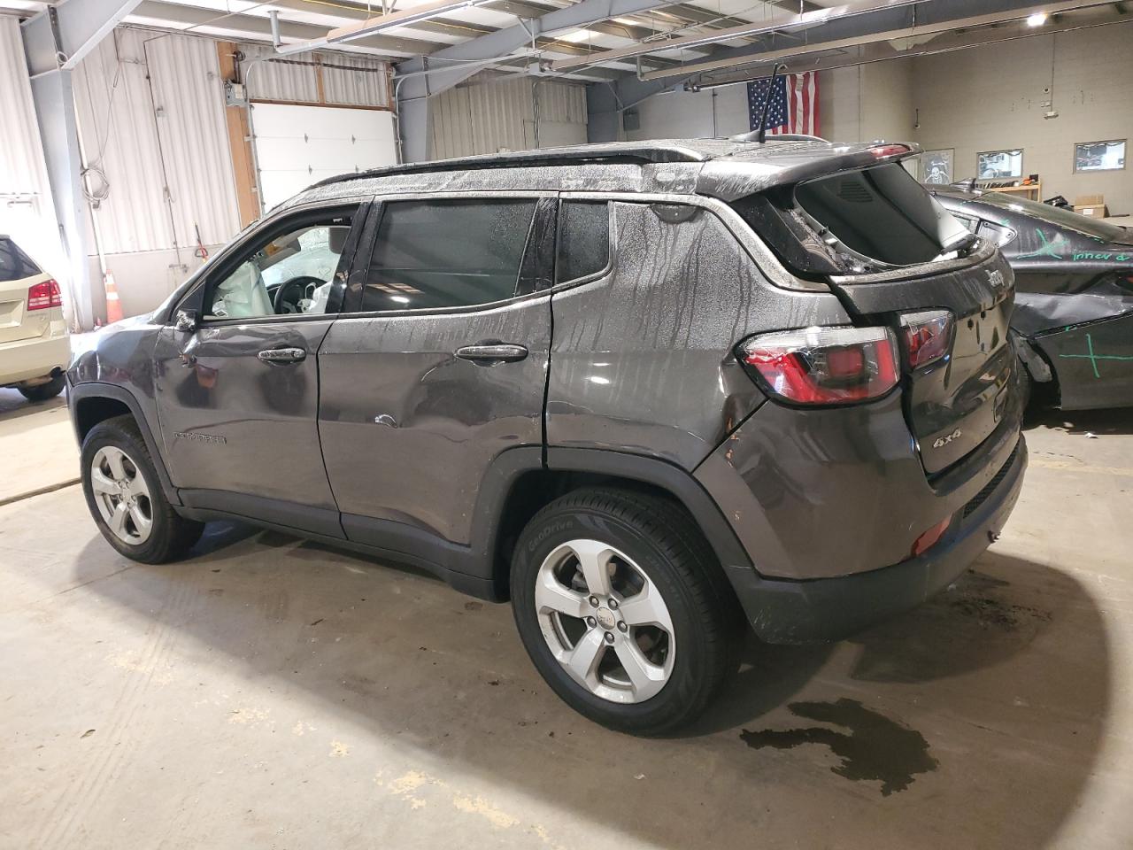 2019 Jeep Compass VIN 3C4NJDBB0KT834431 Copart auction photo, side / rollover damage thumbnail 2
