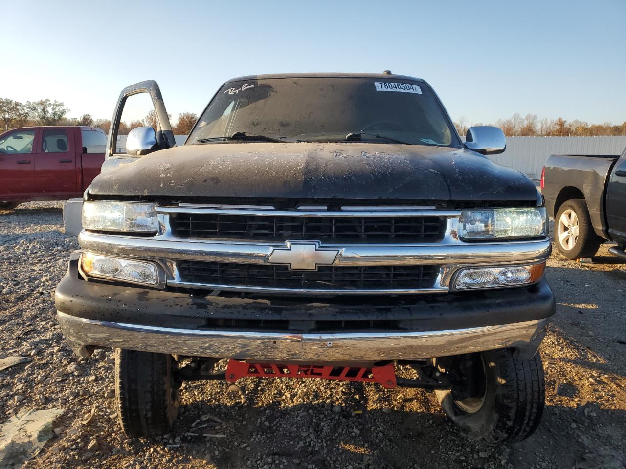 2003 Chevrolet Tahoe VIN 1GNEK13Z33J254730 Copart auction photo, side / front end damage thumbnail 5
