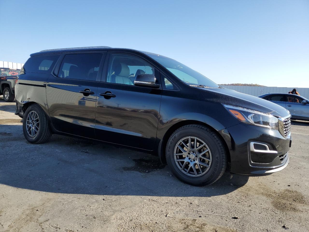 2021 KIA Sedona VIN KNDMB5C14M6671767 Copart auction photo, rear end damage thumbnail 4