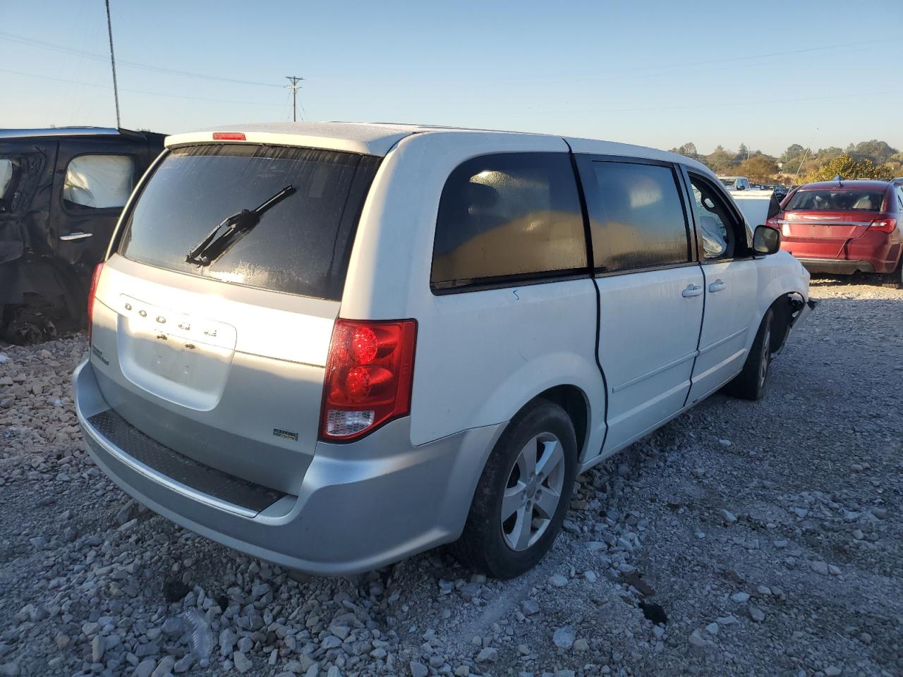 2013 Dodge Caravan VIN 2C4RDGBG7DR813300 Copart auction photo, front end damage thumbnail 3