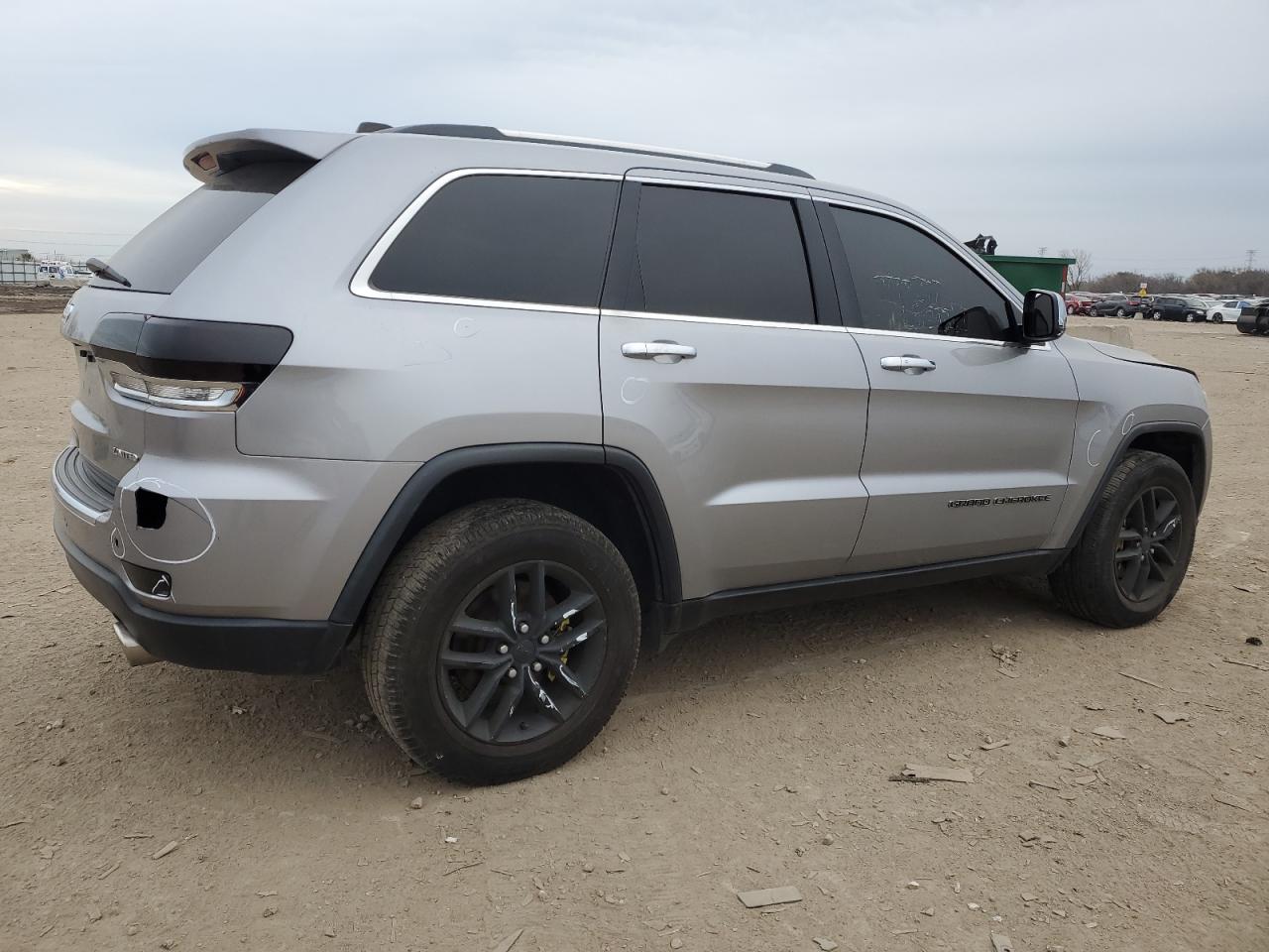 2017 Jeep Grand Cherokee VIN 1C4RJFBG1HC897700 Copart auction photo, front end damage thumbnail 3