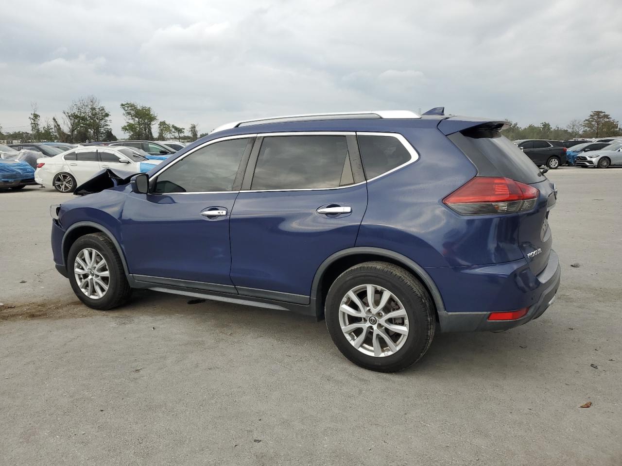 2019 Nissan Rogue VIN KNMAT2MTXKP513584 Copart auction photo, front end / side damage thumbnail 2