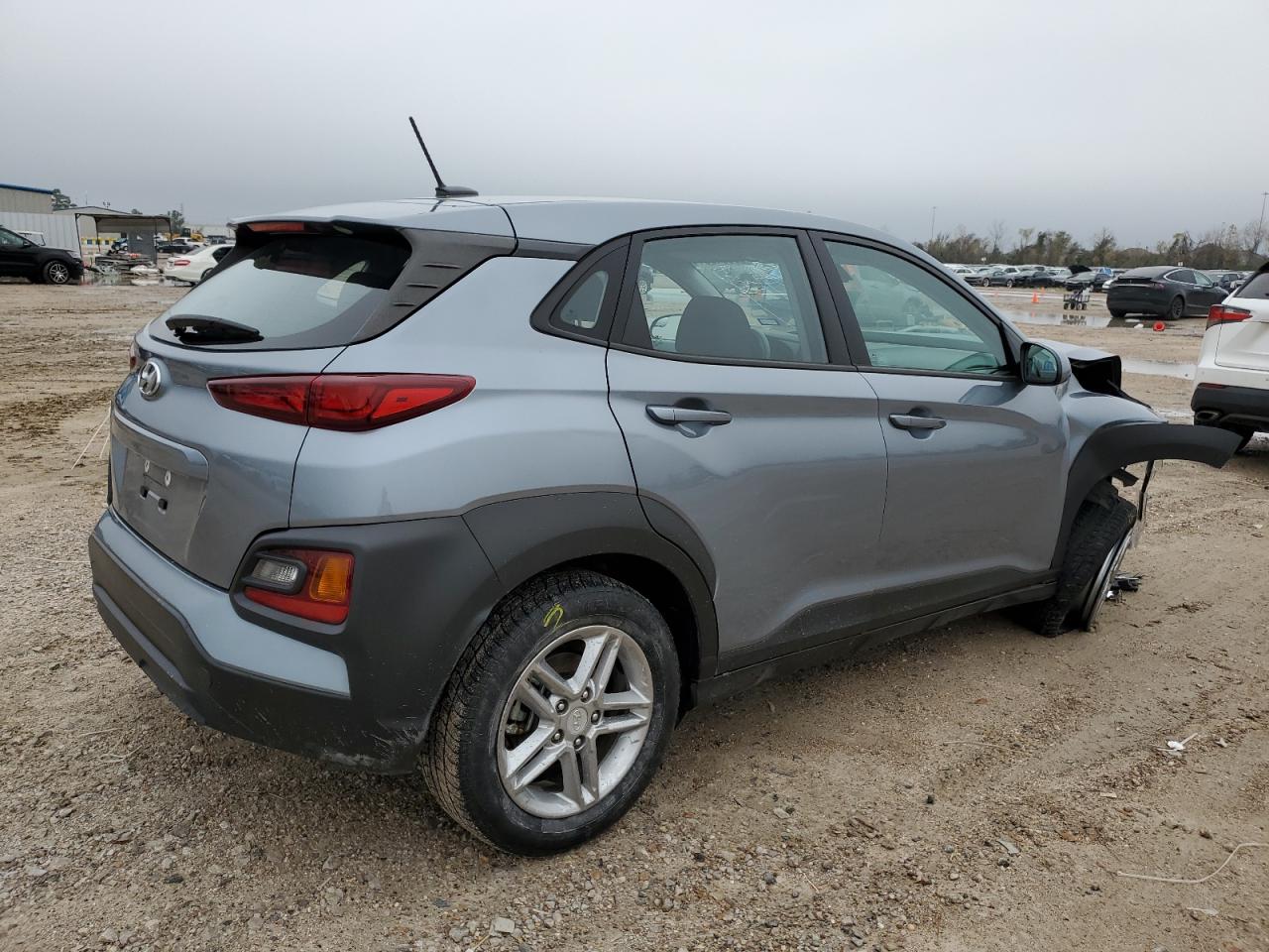 2021 Hyundai Kona VIN KM8K12AAXMU611558 Copart auction photo, front end / undercarriage damage thumbnail 3