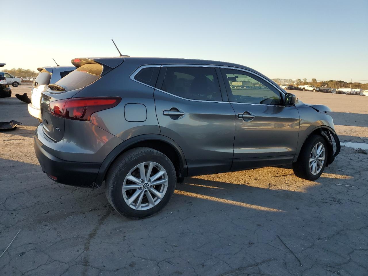 2019 Nissan Rogue VIN JN1BJ1CR0KW620632 Copart auction photo, front end damage thumbnail 3