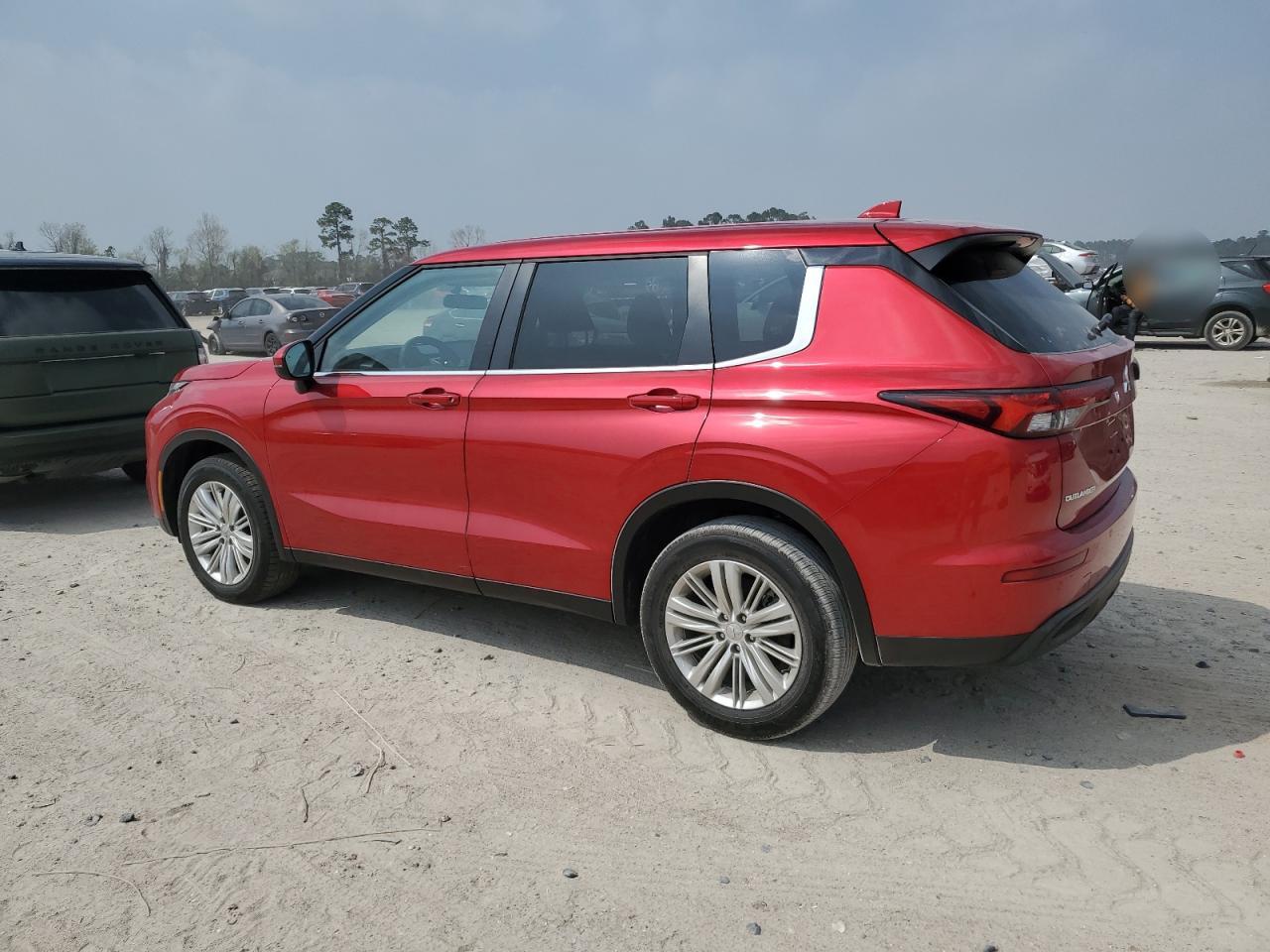 2024 Mitsubishi Outlander VIN JA4J3UA86RZ023650 Copart auction photo, water/flood / minor dent/scratches damage thumbnail 2