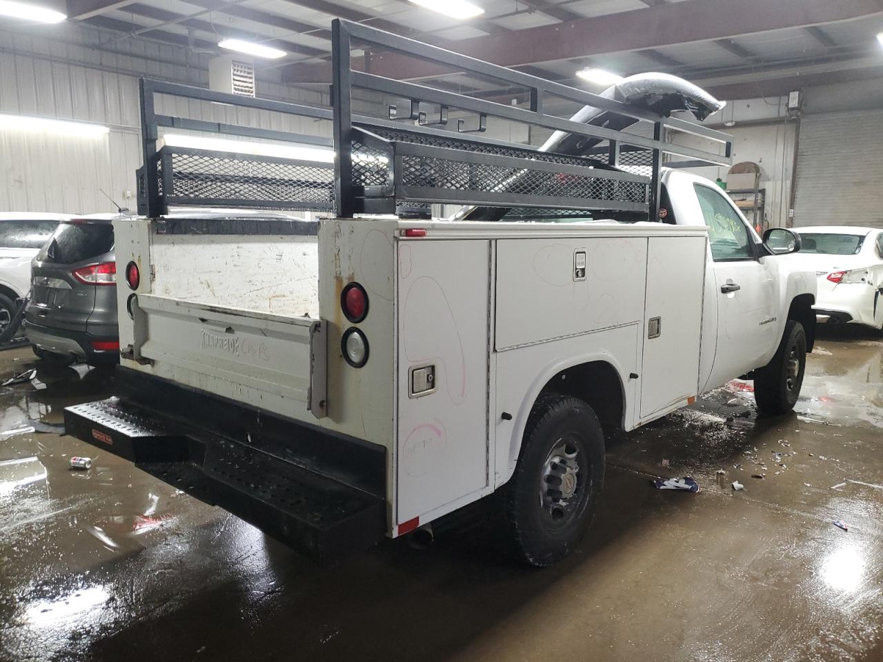 2009 Chevrolet Silverado VIN 1GBHC44KX9F170295 Copart auction photo, front end / minor dent/scratches damage thumbnail 3
