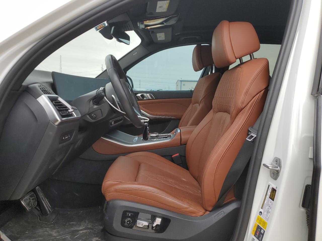 2024 BMW X5 VIN 5UX43EU08R9S61979 Copart auction photo, front end / minor dent/scratches damage thumbnail 7