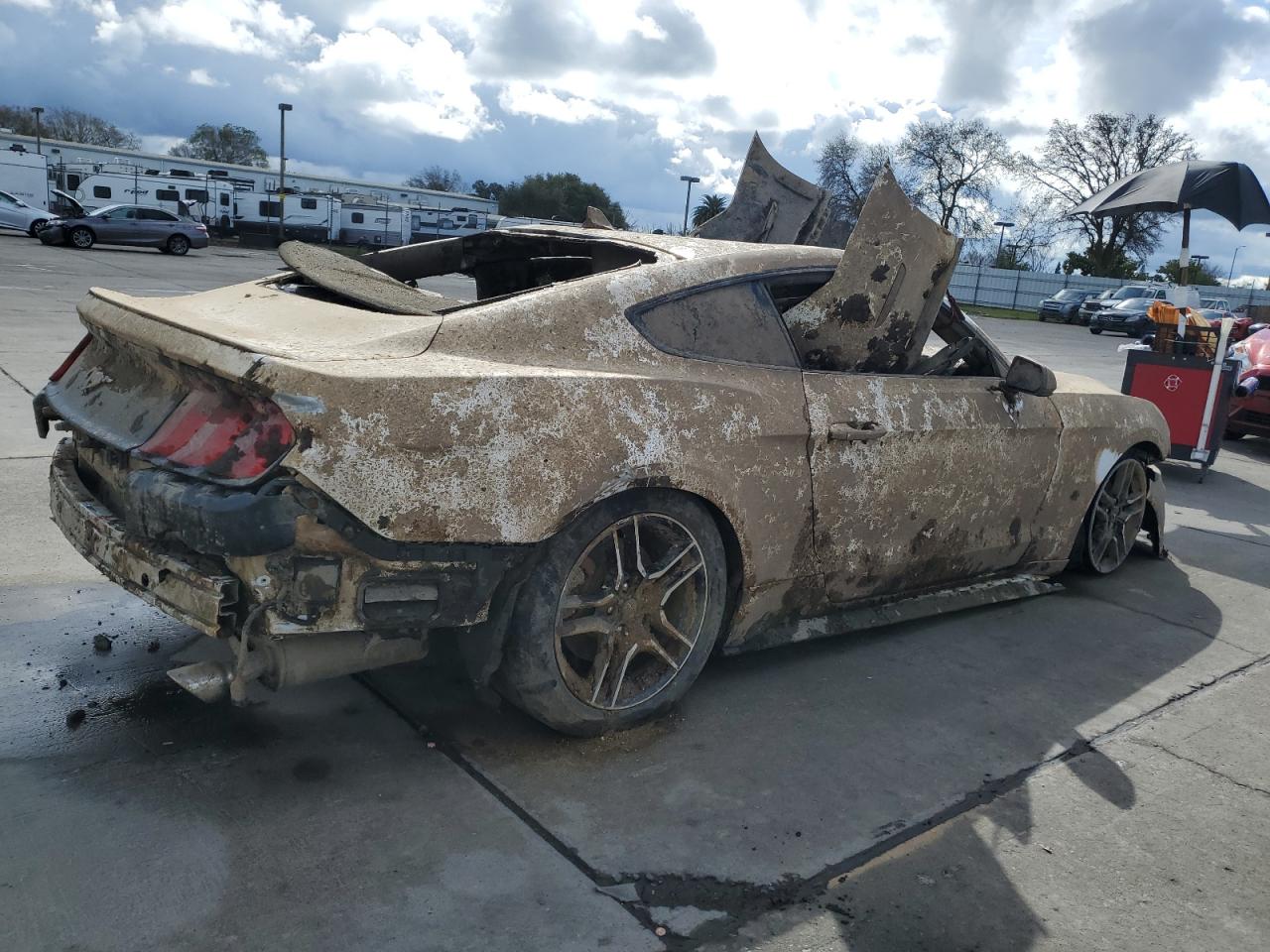 2021 Ford Mustang VIN 1FA6P8TH6M5105940 Copart auction photo, vandalism / water/flood damage thumbnail 3