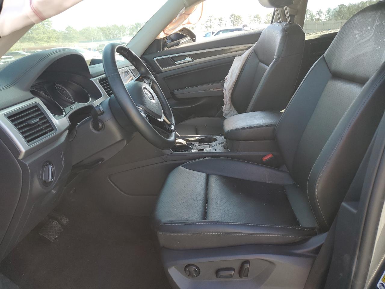 2019 Volkswagen Atlas VIN 1V2WP2CA0KC574183 Copart auction photo, side / front end damage thumbnail 7