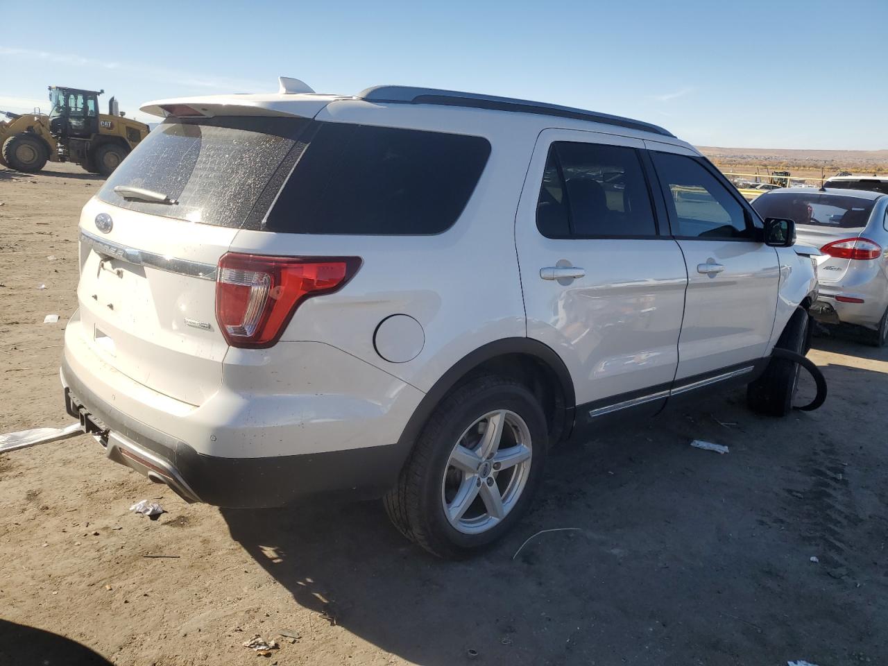 2016 Ford Explorer VIN 1FM5K8DH3GGC66320 Copart auction photo, front end damage thumbnail 3