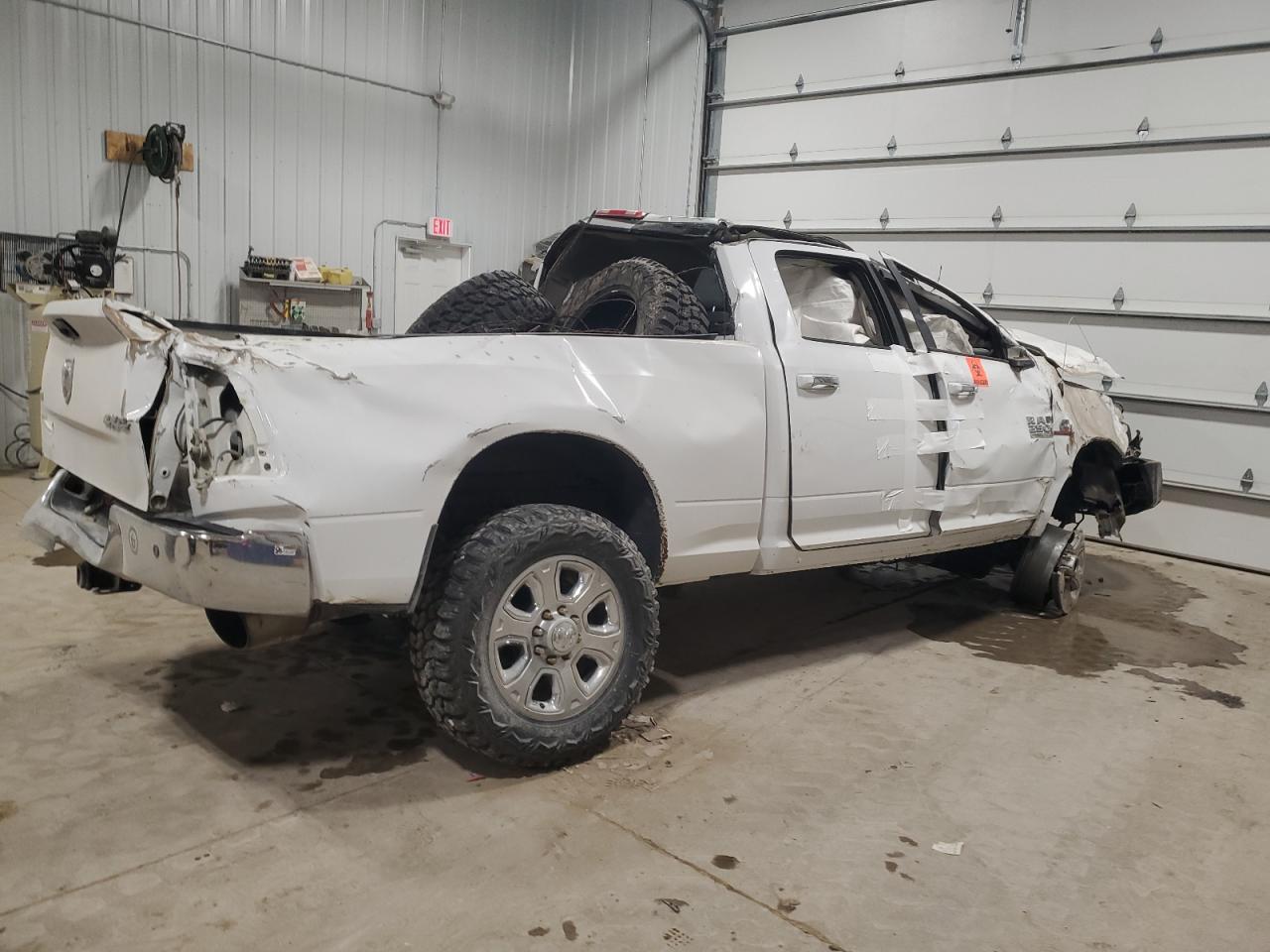 2017 RAM 2500 VIN 3C6UR5DL3HG620526 Copart auction photo, rollover damage thumbnail 3