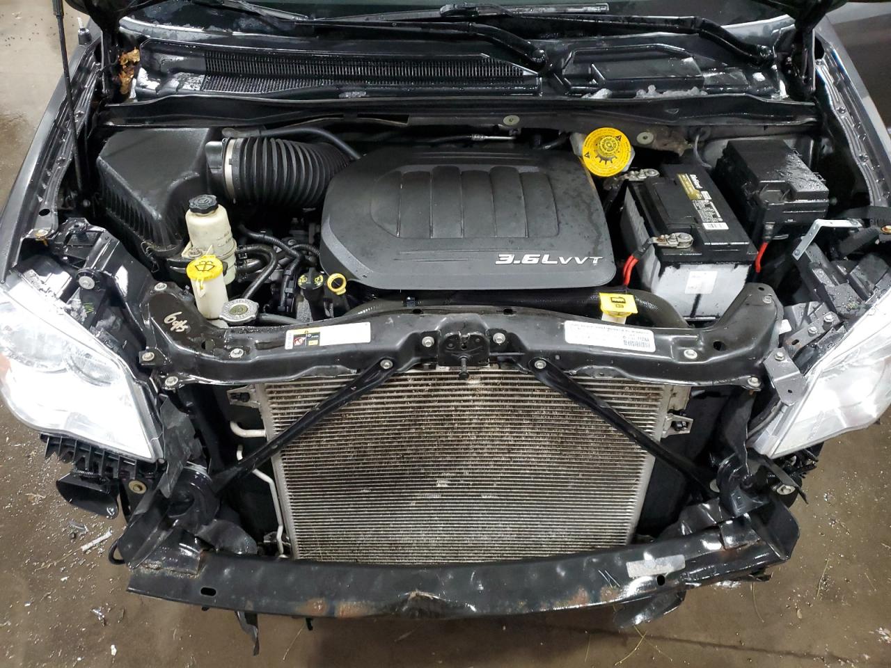 2015 Chrysler Town & Country VIN 2C4RC1BGXFR551873 Copart auction photo, front end damage thumbnail 13