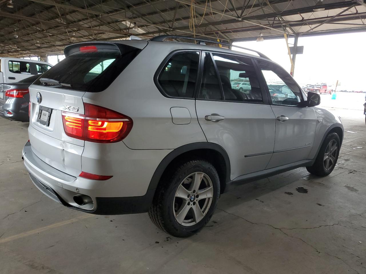 2011 BMW X5 VIN 5UXZW0C53BL655847 Copart auction photo, side damage thumbnail 3