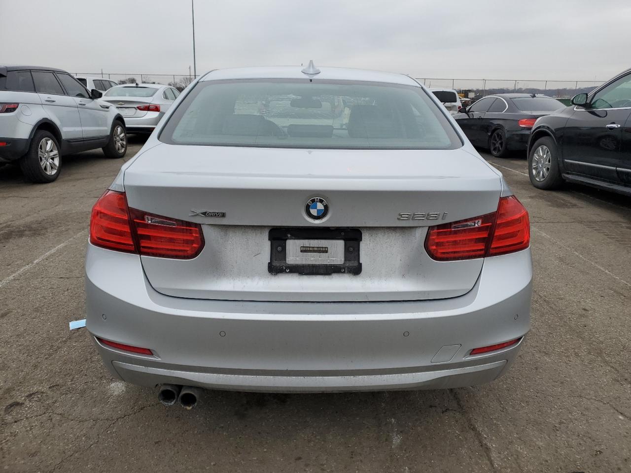2015 BMW 3er VIN WBA3B5G55FNS20197 Copart auction photo, front end / top/roof damage thumbnail 6