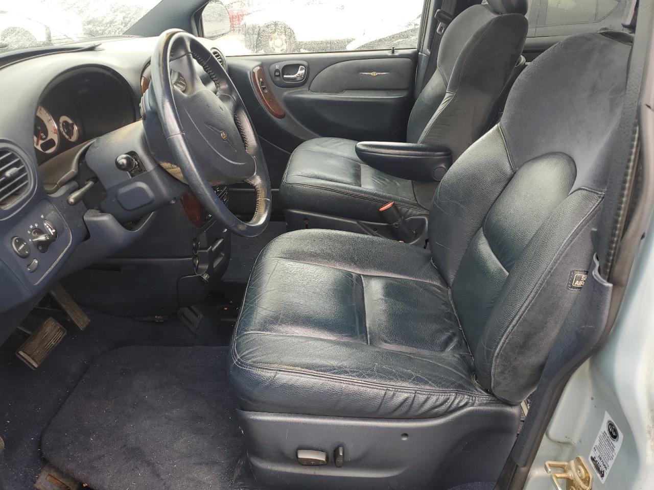 2002 Chrysler Town & Country VIN 2C8GP64L72R680763 Copart auction photo, burn / mechanical damage thumbnail 7