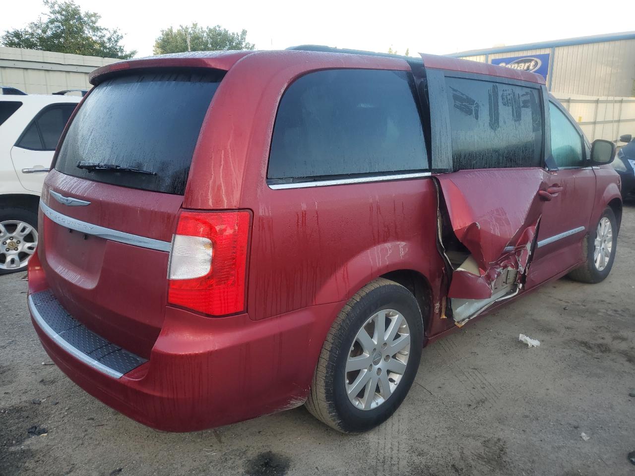 2014 Chrysler Town & Country VIN 2C4RC1BG1ER237320 Copart auction photo, side damage thumbnail 3