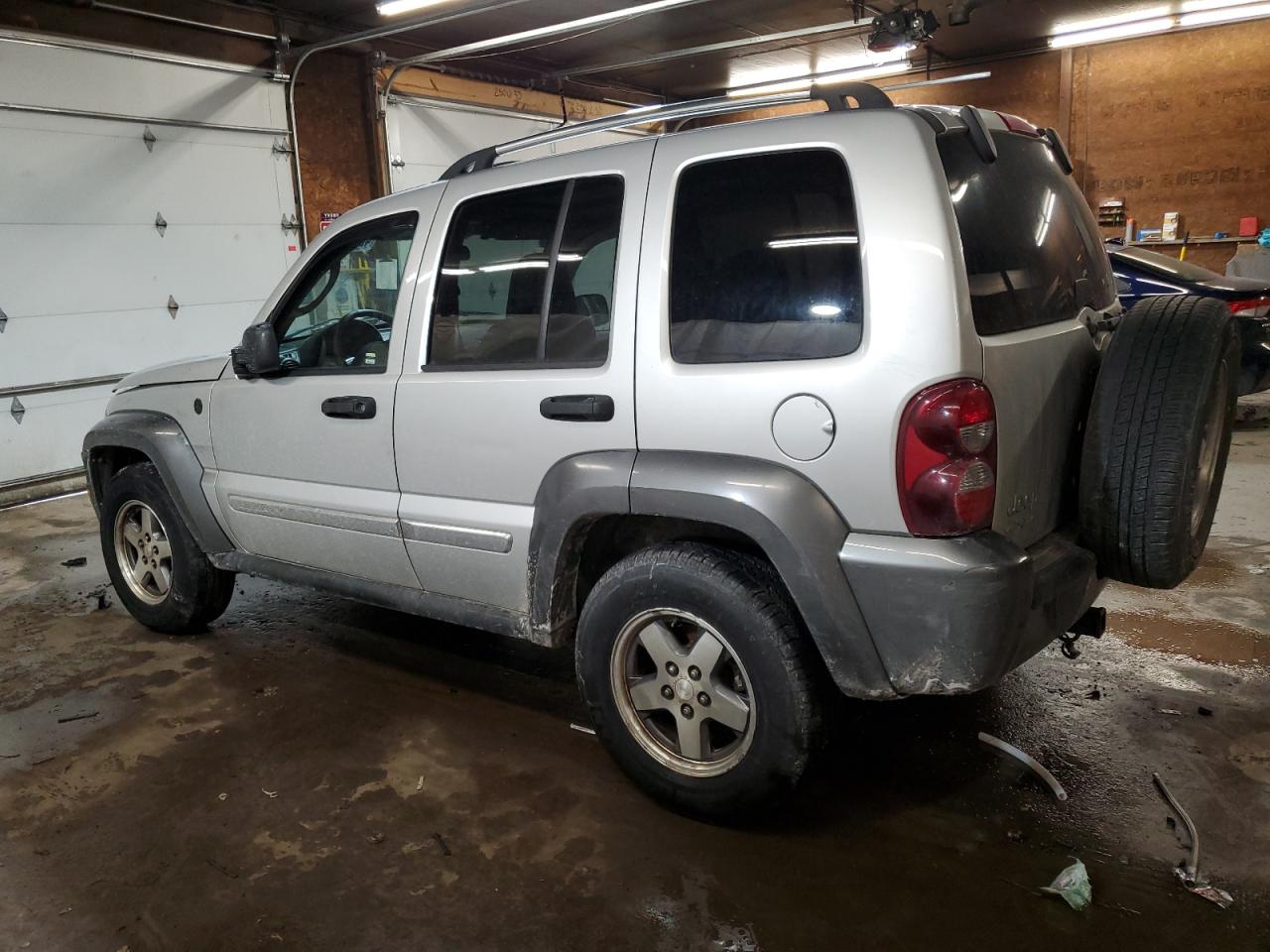 2006 Jeep Liberty (North America) VIN 1J4GL48K56W167151 Copart auction photo, front end / side damage thumbnail 2