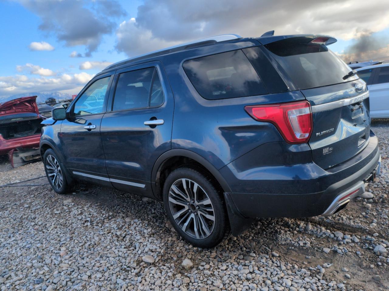 2017 Ford Explorer VIN 1FM5K8HT4HGD99359 Copart auction photo, front end damage thumbnail 2