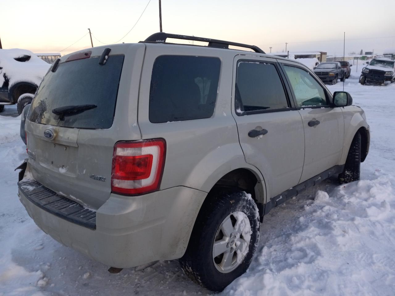 2009 Ford Escape VIN 1FMCU93GX9KC30253 Copart auction photo, all over damage thumbnail 3