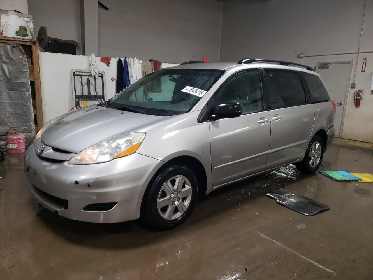 2010 Toyota Sienna VIN 5TDKK4CC5AS322566