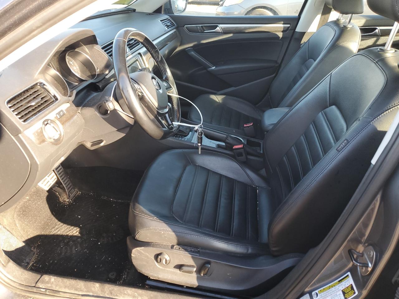 2017 Volkswagen Passat VIN 1VWCT7A32HC036933 Copart auction photo, front end damage thumbnail 7