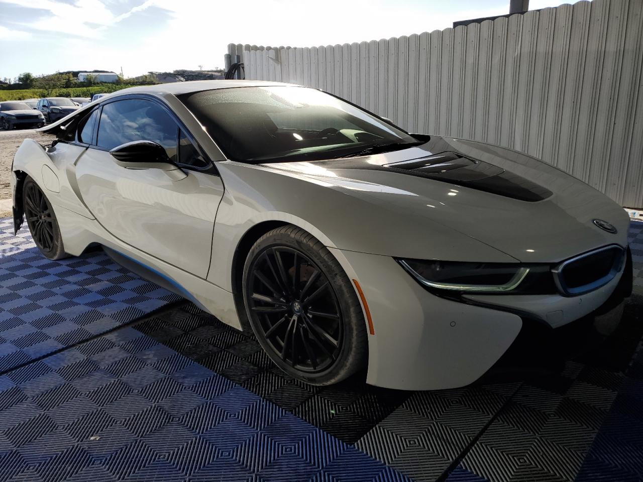 2019 BMW i8 VIN WBY2Z4C51KVB81856 Copart auction photo, rear end / minor dent/scratches damage thumbnail 4
