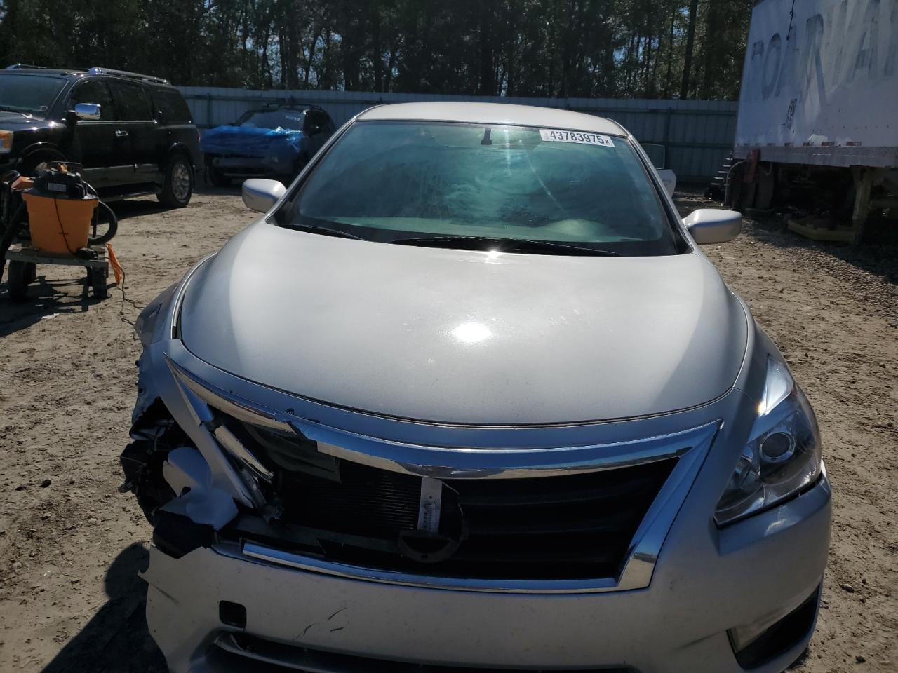 2015 Nissan Altima VIN 1N4AL3AP5FN343798 Copart auction photo, front end damage thumbnail 5