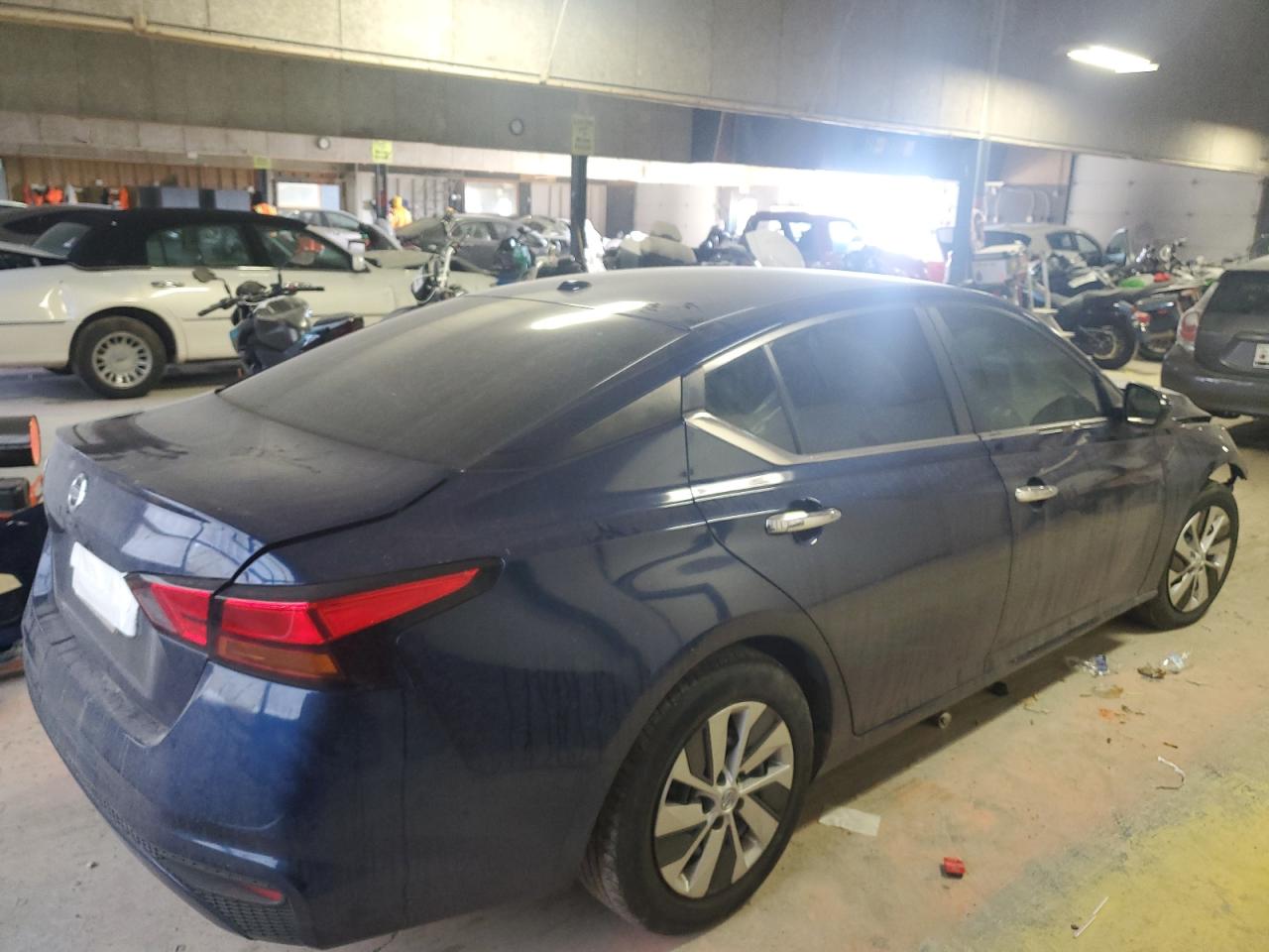 2020 Nissan Altima VIN 1N4BL4BV4LC212120 Copart auction photo, front end / minor dent/scratches damage thumbnail 3