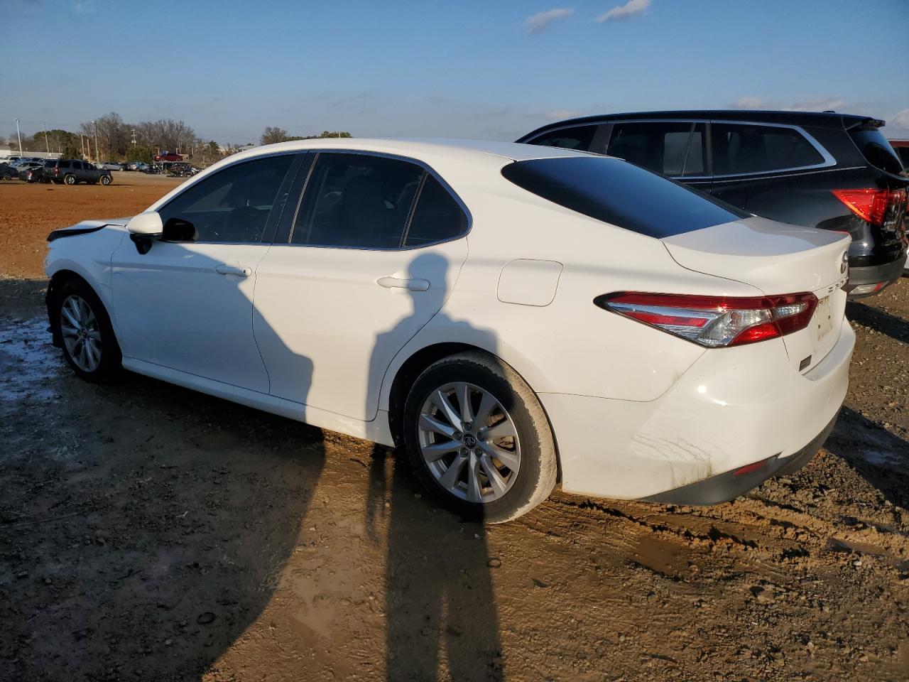 2018 Toyota Camry VIN 4T1B11HK8JU023887 Copart auction photo, front end damage thumbnail 2