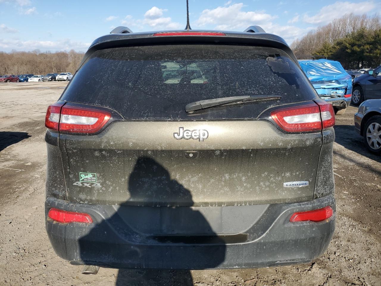 2015 Jeep Grand Cherokee VIN 1C4PJMCB7FW638302 Copart auction photo, front end / side damage thumbnail 6