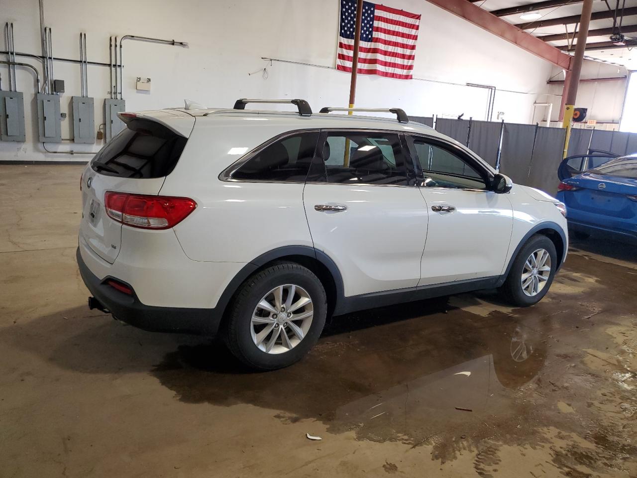 2016 KIA Sorento VIN 5XYPG4A58GG002188 Copart auction photo, front end damage thumbnail 3