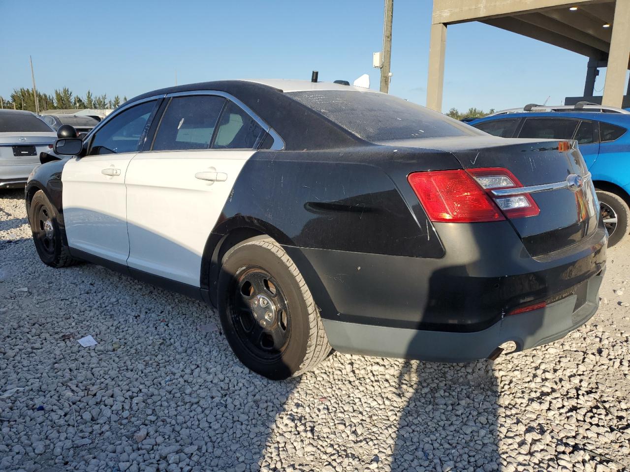 2016 Ford Taurus VIN 1FAHP2MKXGG109014 Copart auction photo, front end / minor dent/scratches damage thumbnail 2