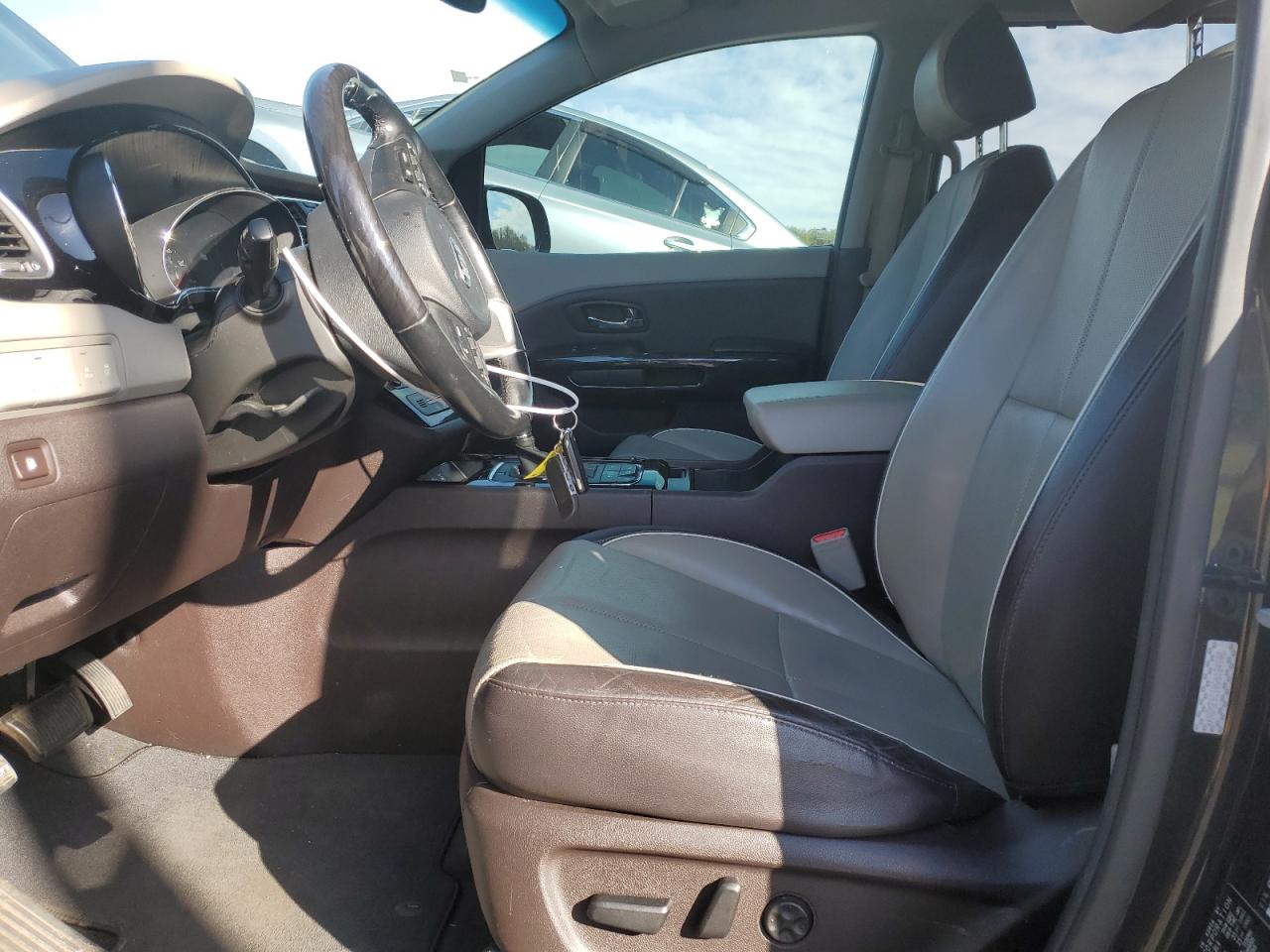 2016 KIA Sedona VIN KNDME5C10G6184948 Copart auction photo, front end / side damage thumbnail 7