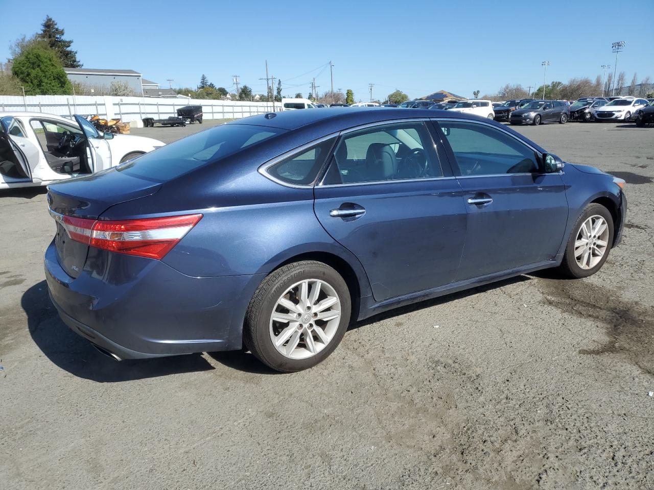 2015 Toyota Avalon VIN 4T1BK1EBXFU170057 Copart auction photo, rear end / side damage thumbnail 3