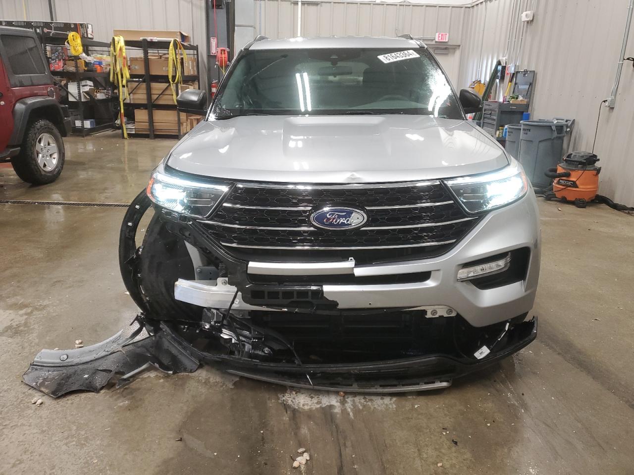 2020 Ford Explorer VIN 1FMSK8DH2LGB53049 Copart auction photo, side / front end damage thumbnail 5