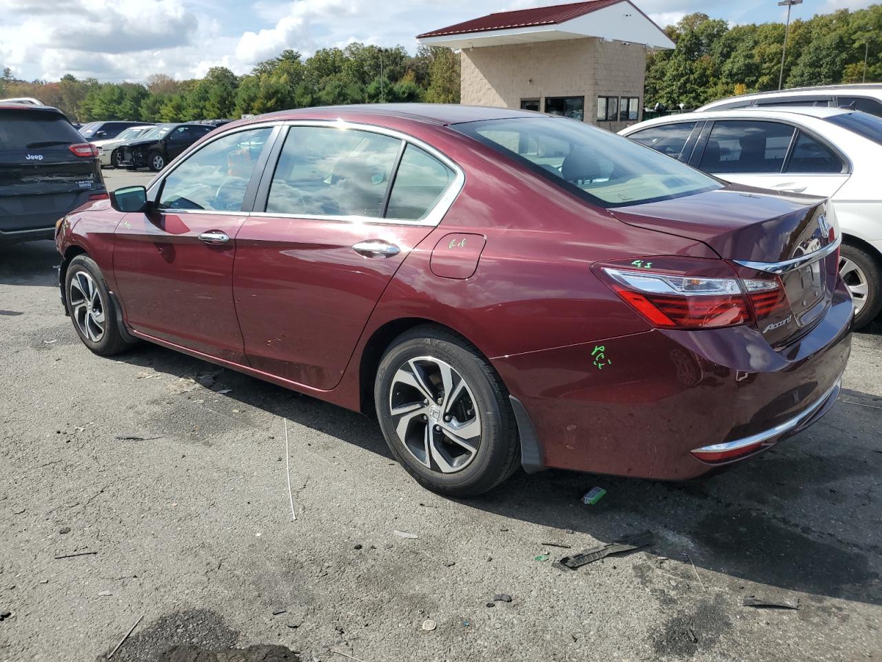 2017 Honda Accord VIN 1HGCR2F35HA276763 Copart auction photo, frame damage / front end damage thumbnail 2