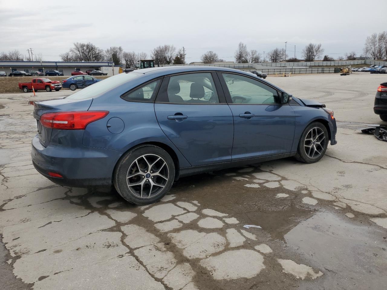 2018 Ford Focus VIN 1FADP3H22JL204518 Copart auction photo, front end damage thumbnail 3