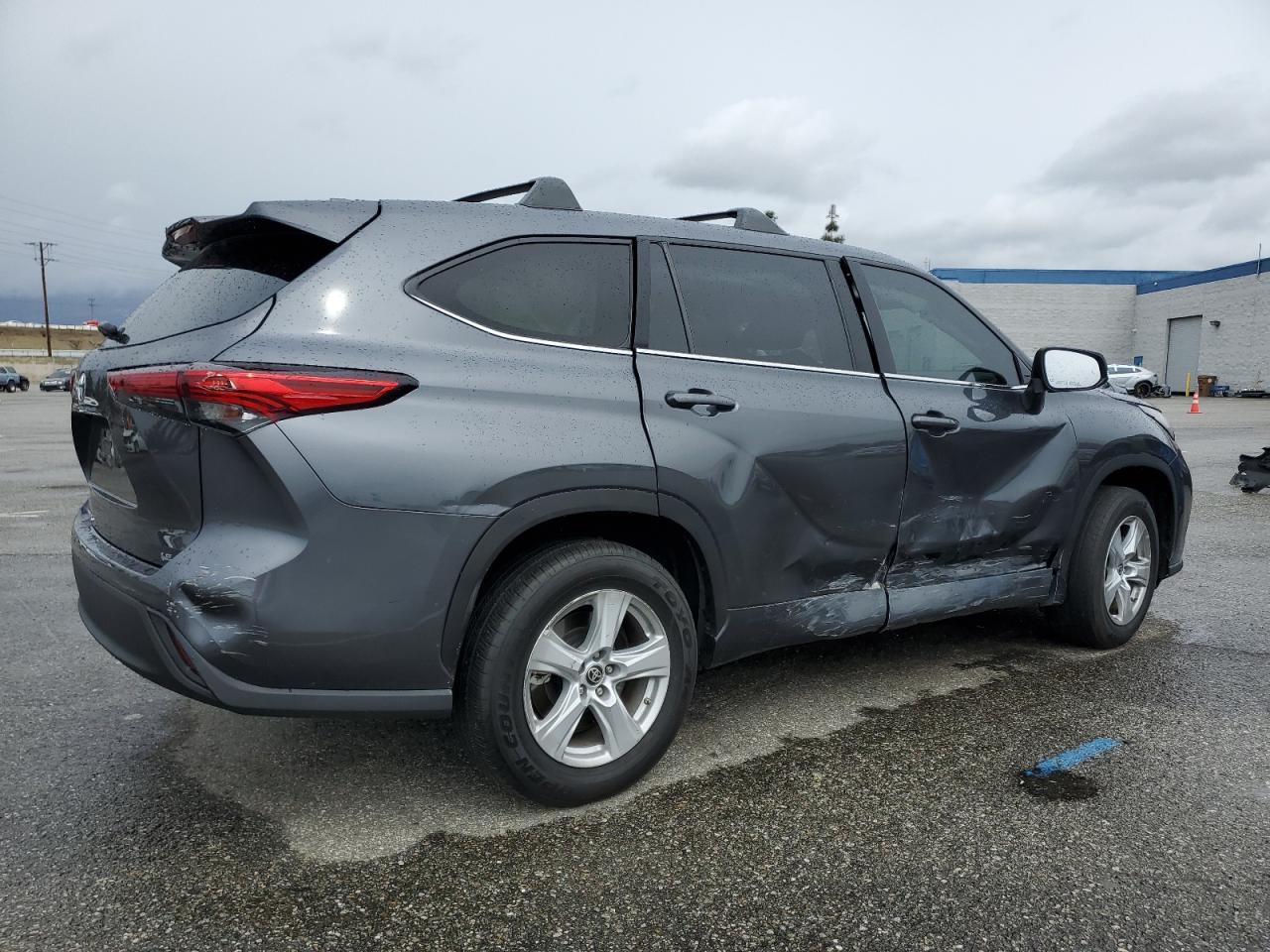 2020 Toyota Highlander VIN 5TDZZRAH1LS012259 Copart auction photo, side damage thumbnail 3