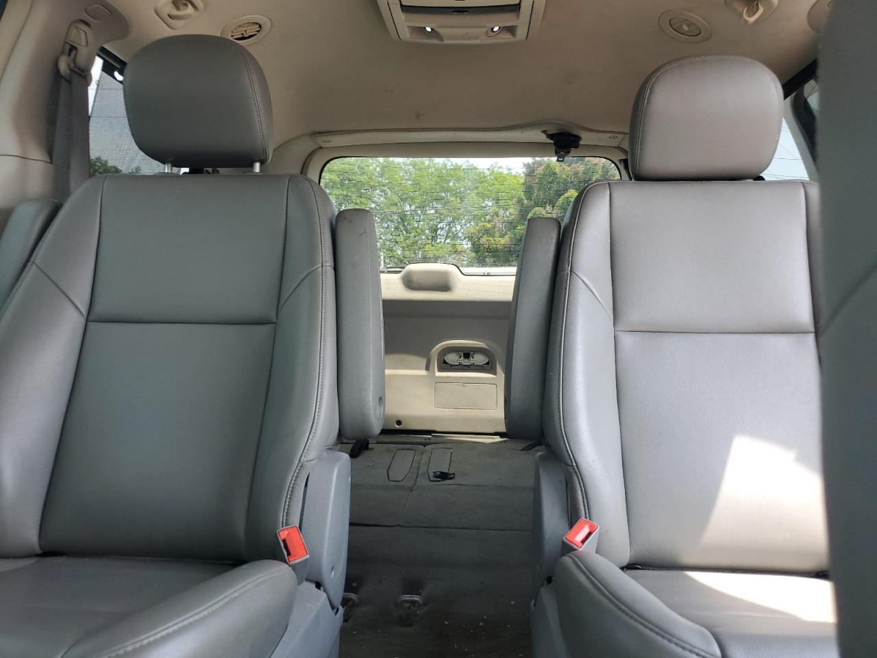 2011 Volkswagen Routan VIN 2V4RW3DG9BR766516 Copart auction photo, front end damage thumbnail 10