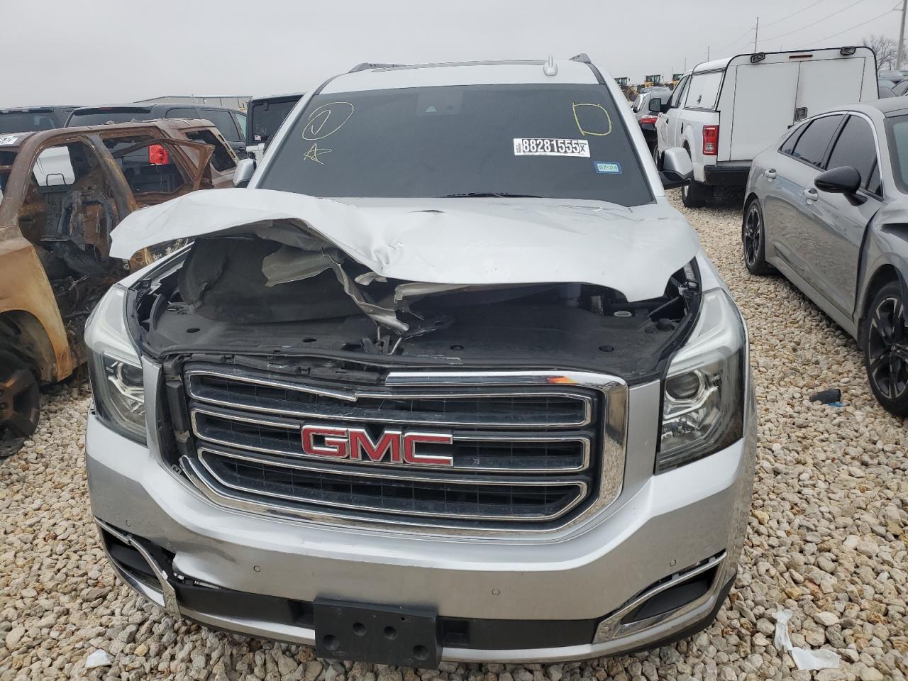 2018 GMC Yukon VIN 1GKS1GKC2JR143796 Copart auction photo, front end / side damage thumbnail 5