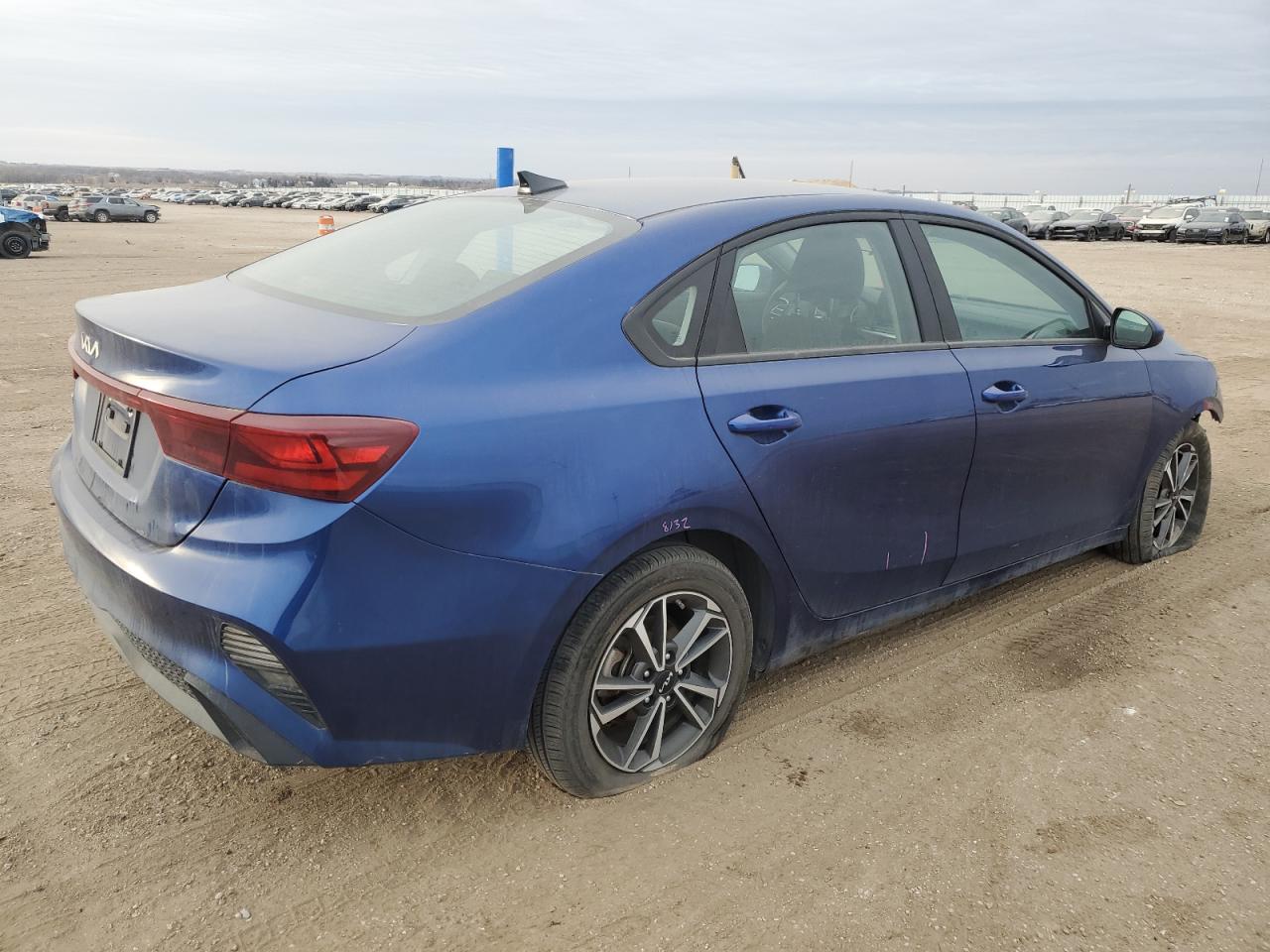 2022 KIA Forte VIN 3KPF24AD6NE493288 Copart auction photo, front end damage thumbnail 3