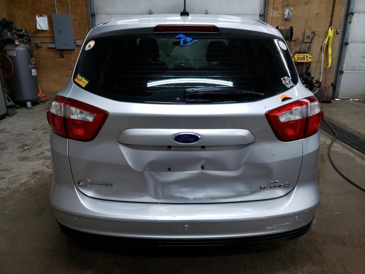 2013 Ford C-MAX VIN 1FADP5AU6DL547666 Copart auction photo, rear end / minor dent/scratches damage thumbnail 6