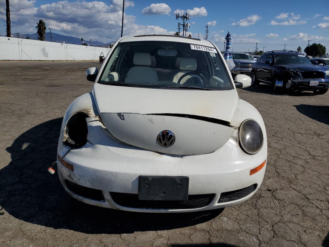 2008 Volkswagen Beetle VIN 3VWFW31C48M517228 Copart auction photo, burn - engine / minor dent/scratches damage thumbnail 5