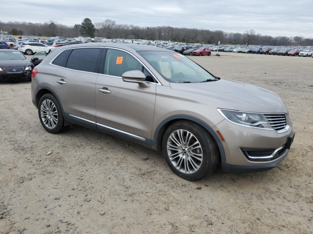 2018 Lincoln MKX VIN 2LMPJ8LR7JBL47748 Copart auction photo, front end / side damage thumbnail 4