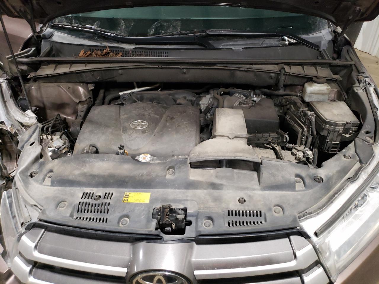2019 Toyota Highlander VIN 5TDBZRFH0KS981494 Copart auction photo, front end damage thumbnail 14